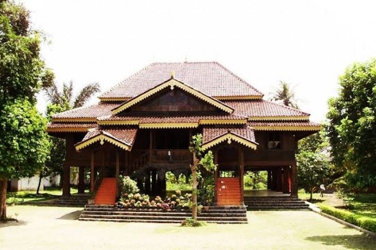 Kontraktor Pembuatan Rumah  Kayu Bengkulu PROMO BESAR