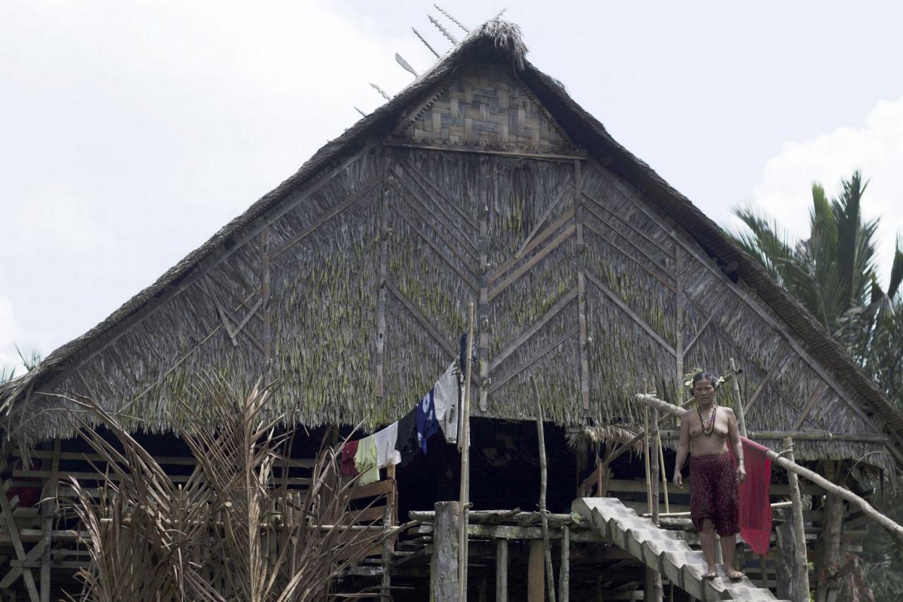 Kontraktor Pembuatan Rumah  Kayu Kabupaten Kepulauan Mentawai TERMURAH