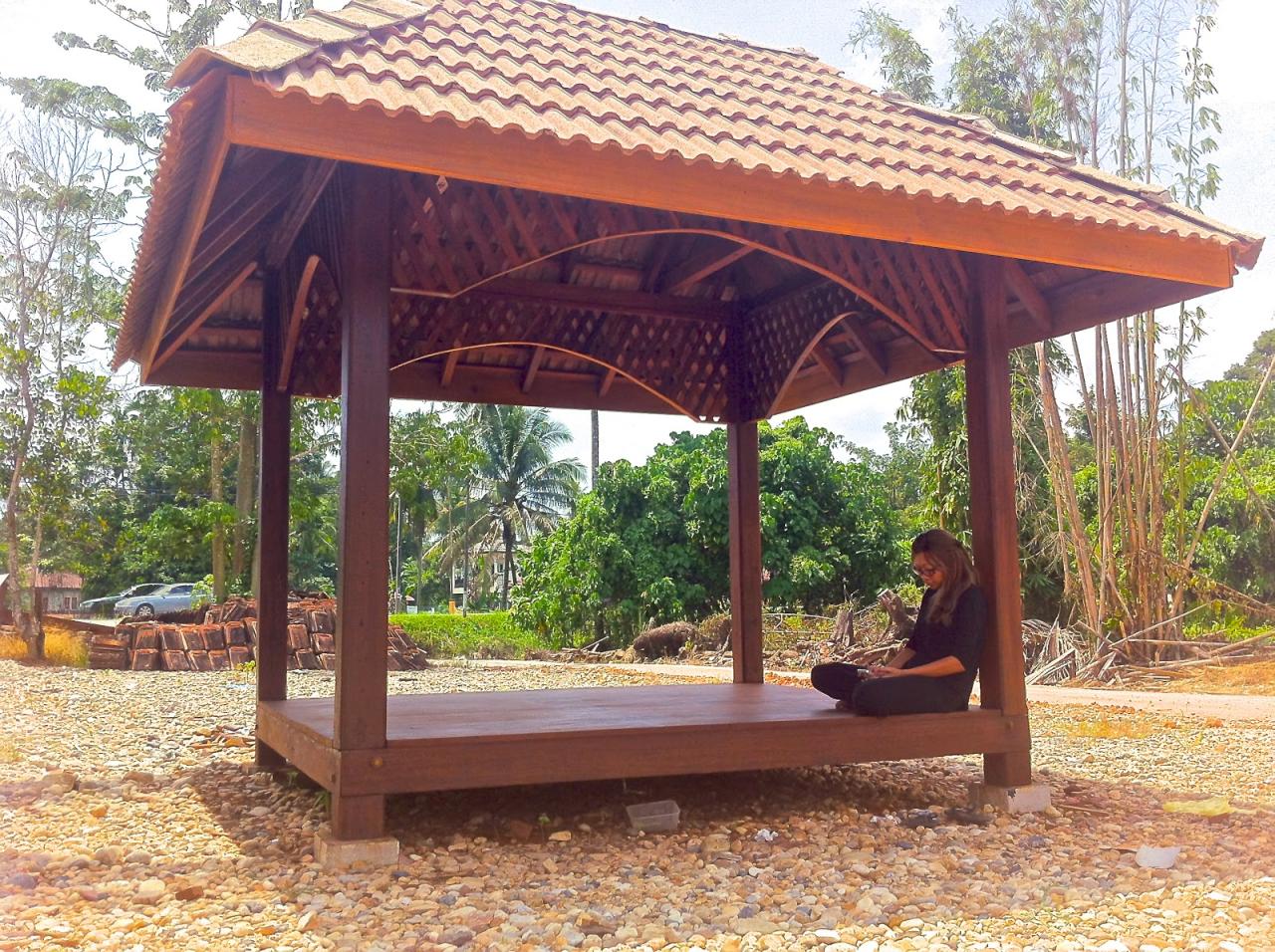 Harga Pembuatan Gazebo Kayu Maluku Utara PROMO BESAR